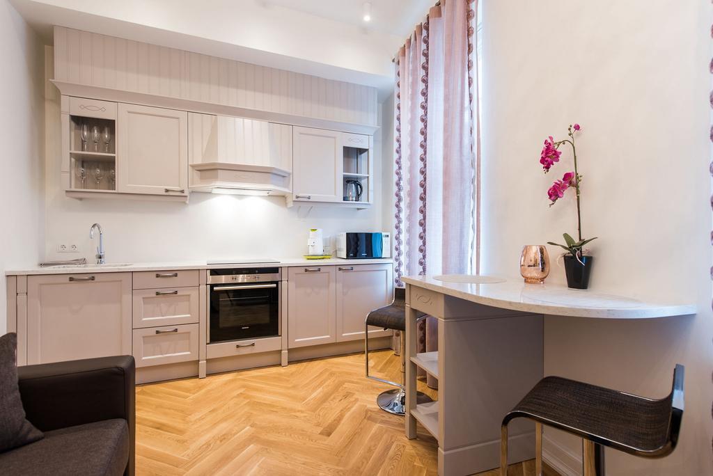 Vip Old Town Apartments Талин Стая снимка