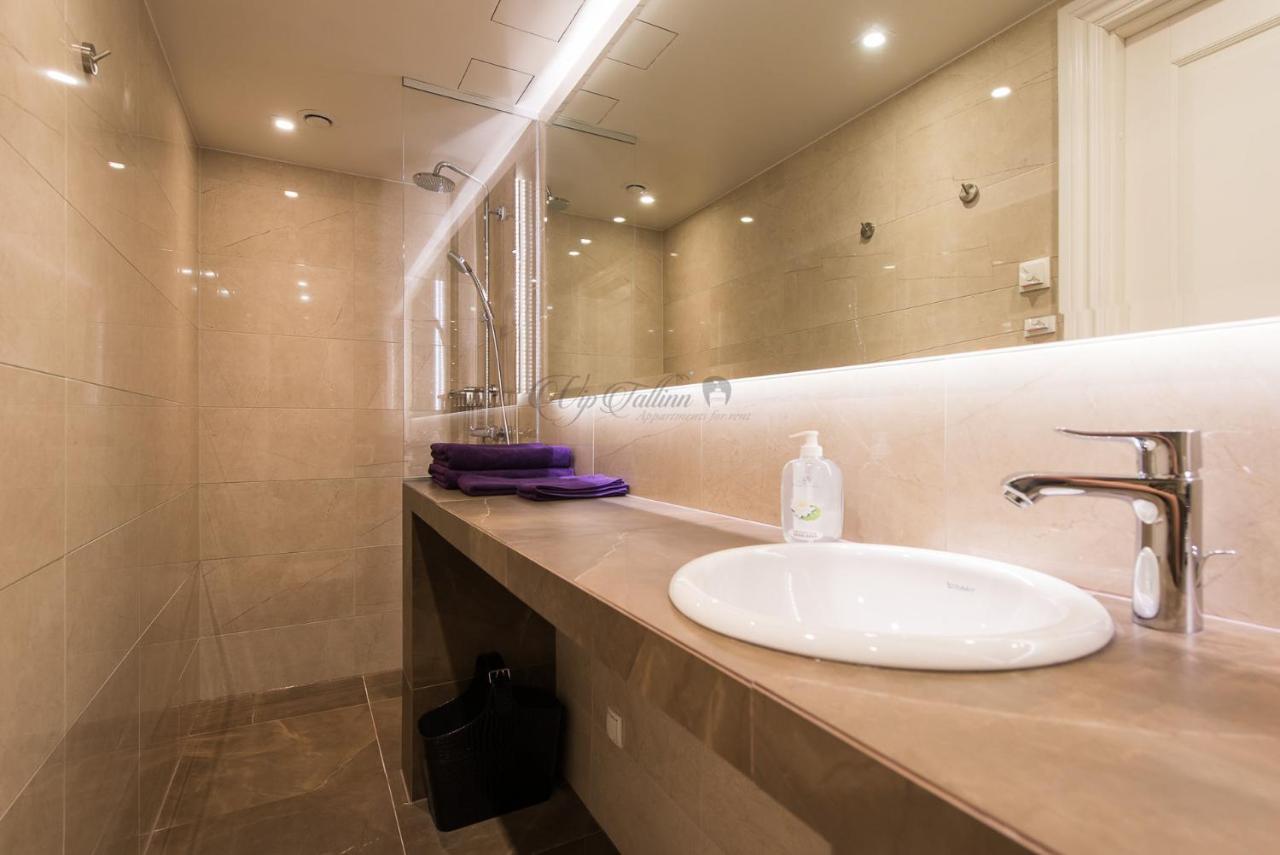 Vip Old Town Apartments Талин Екстериор снимка