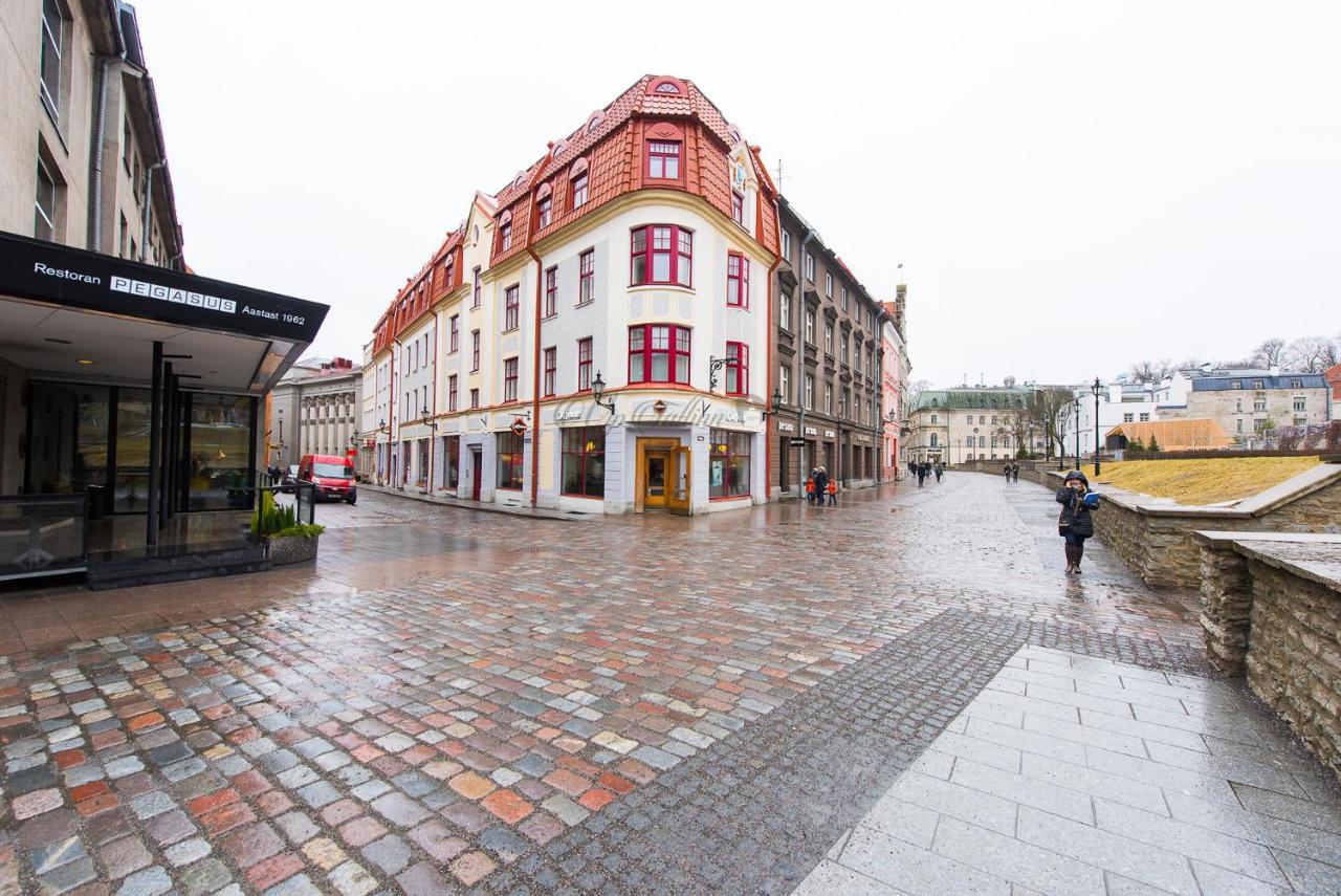 Vip Old Town Apartments Талин Екстериор снимка