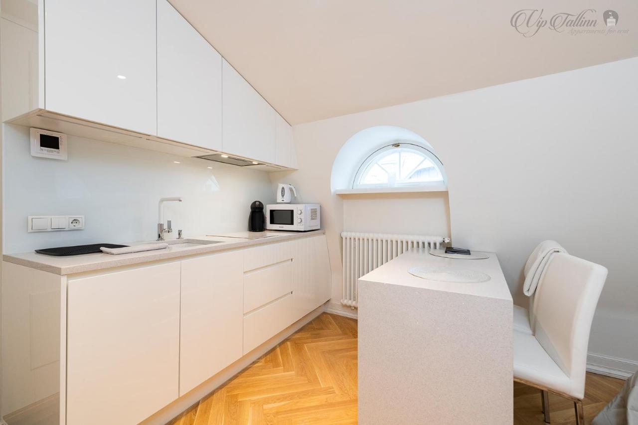 Vip Old Town Apartments Талин Екстериор снимка