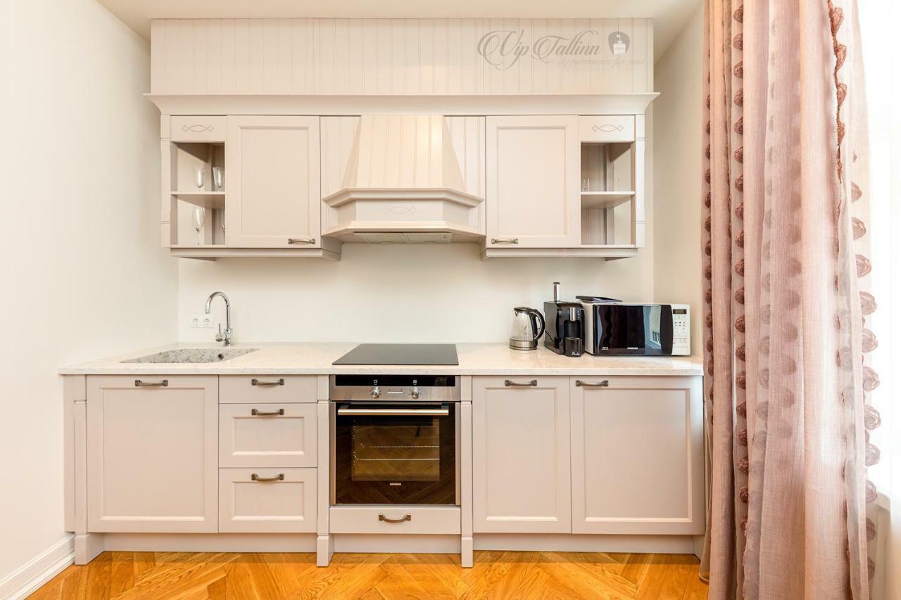 Vip Old Town Apartments Талин Екстериор снимка